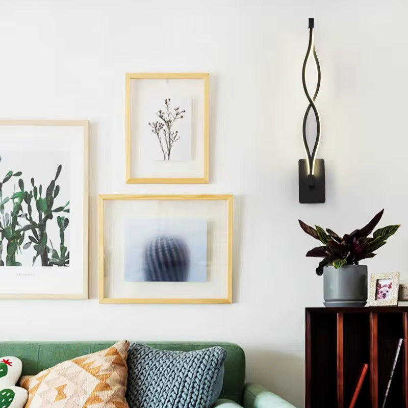 “Curvella” LED Wall Lamp – Style & Movement for Modern Living Spaces